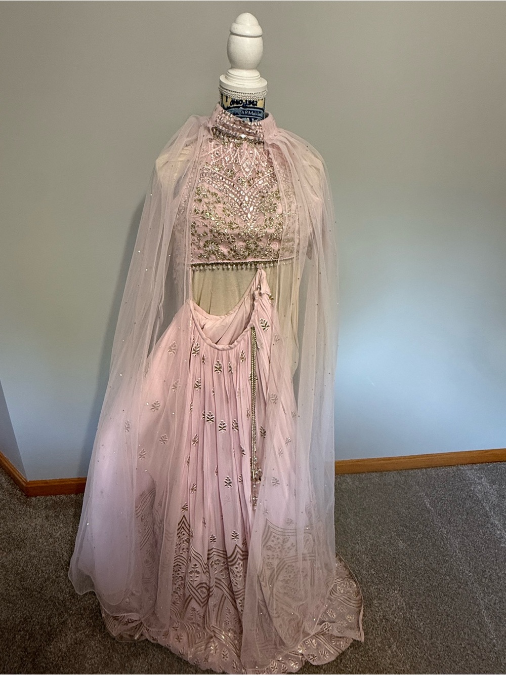 Lehenga in beautiful pink and gold. - Picture 8 of 16